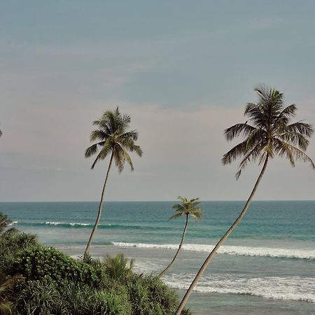 Gitano Surf Ahangama Beachfront Buitenkant foto